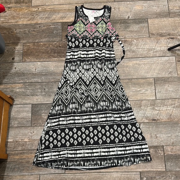 Justice Other - Justice Black and White Sleeveless Maxi Sundress